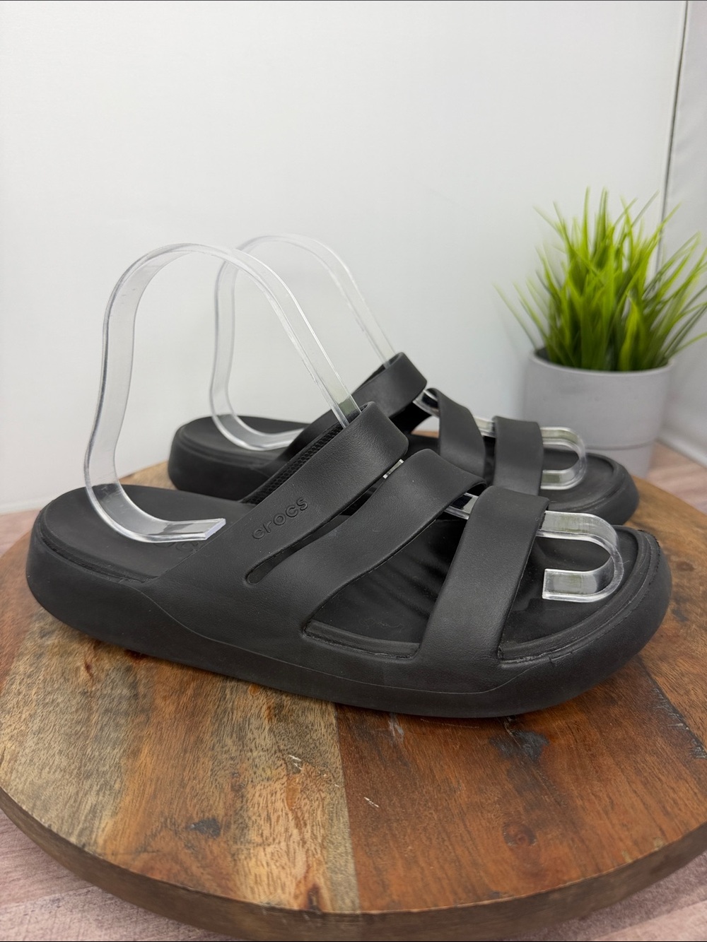 CROCS Black Triple-Strap Comfort Slides - Size: 9 - Picture 3 of 7